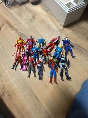 Vintage 1990s Toy Biz Marvel Action Figures Lot of 13